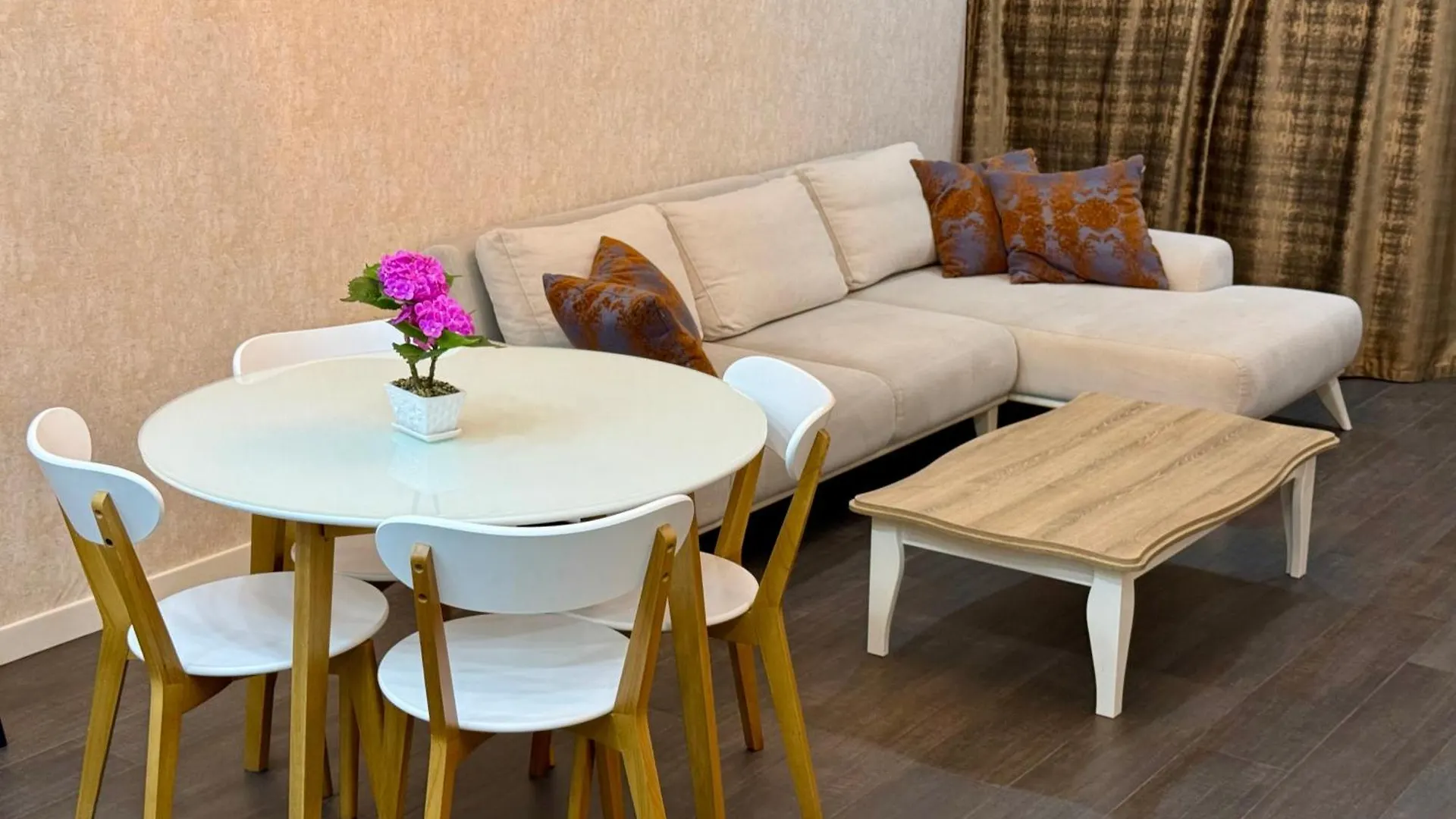 It Is Cozy Here Park Azure Aa11484 Baku Azerbaijan